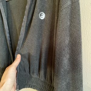 Gilly hicks- XS- zip crop YingYang sweater